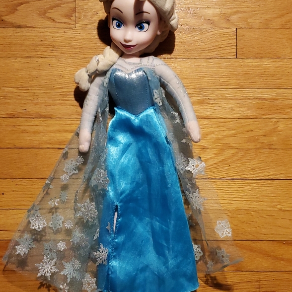 Frozen Elsa doll and purse set - Picture 2 of 6